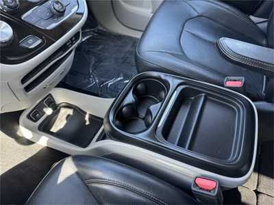 2017 Chrysler Pacifica, $9499. Photo 11
