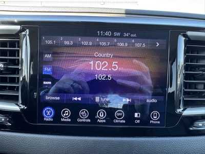 2017 Chrysler Pacifica, $9499. Photo 2
