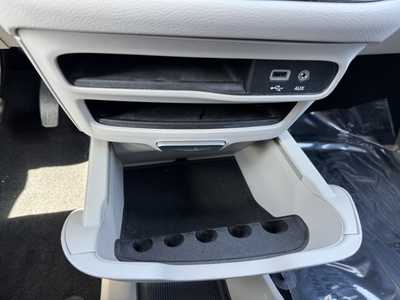 2017 Chrysler Pacifica, $9499. Photo 9