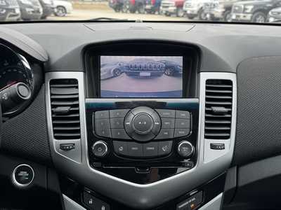2014 Chevrolet Cruze, $9999. Photo 4