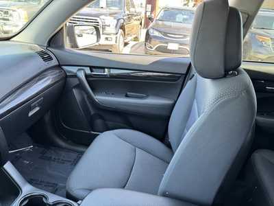 2012 Kia Sorento, $9990. Photo 11