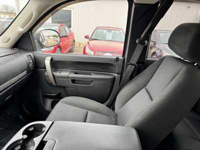 2013 Chevrolet 1500 Ext Cab, $4990. Photo 9
