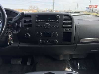 2012 Chevrolet 2500 Ext Cab, $17991. Photo 2
