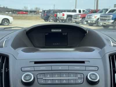 2017 Ford Escape, $12991. Photo 3