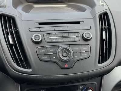2017 Ford Escape, $12991. Photo 5
