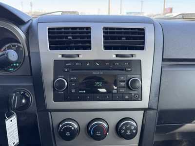 2010 Dodge Avenger, $4991. Photo 3