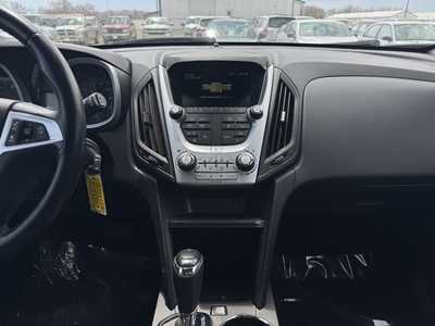 2017 Chevrolet Equinox, $6990. Photo 2
