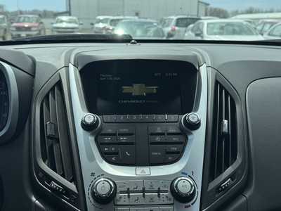 2017 Chevrolet Equinox, $6990. Photo 3