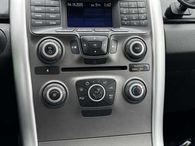 2013 Ford Edge, $5899. Photo 4