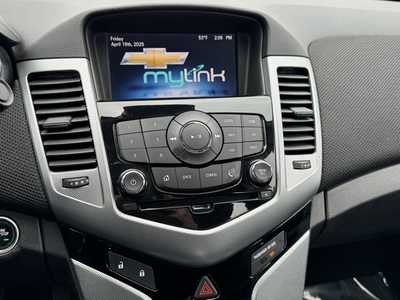 2014 Chevrolet Cruze, $8698. Photo 5