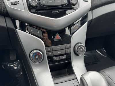 2014 Chevrolet Cruze, $8698. Photo 6