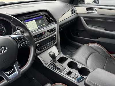 2015 Hyundai Sonata, $11990. Photo 8