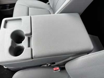 2014 Ford F150 Reg Cab, $14499. Photo 9