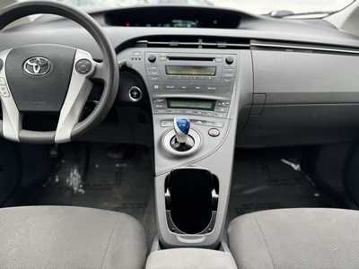 2011 Toyota Prius, $4990. Photo 2
