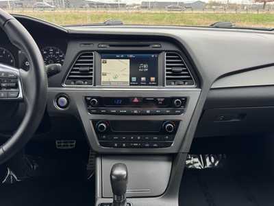 2015 Hyundai Sonata, $13699. Photo 2