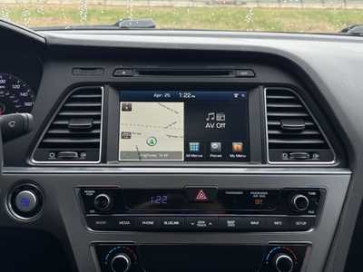 2015 Hyundai Sonata, $13699. Photo 3