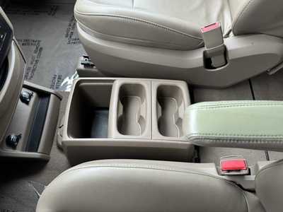 2012 Volkswagen Routan, $6990. Photo 9