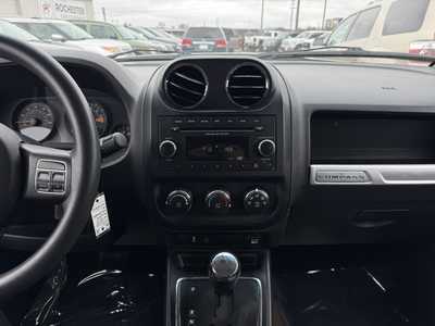 2015 Jeep Compass, $5991. Photo 2