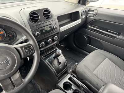 2015 Jeep Compass, $5991. Photo 5