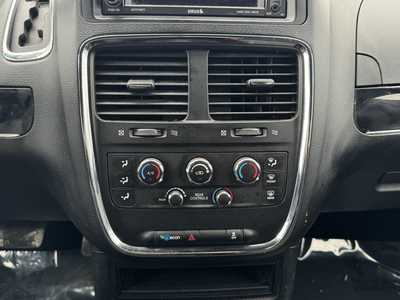 2018 Dodge Caravan, Grand, $10490. Photo 5
