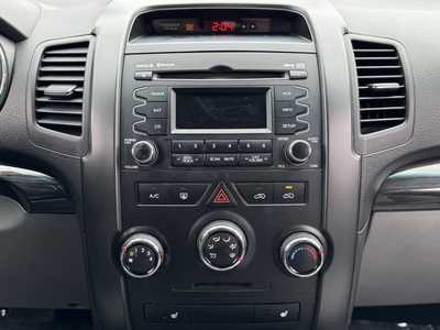 2012 Kia Sorento, $7590. Photo 3