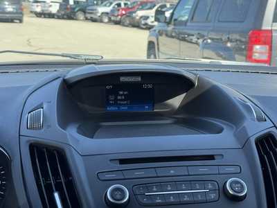 2017 Ford Escape, $8590. Photo 3