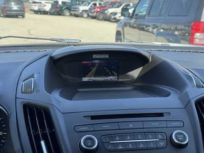 2017 Ford Escape, $8590. Photo 4
