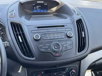 2017 Ford Escape, $8590. Photo 5