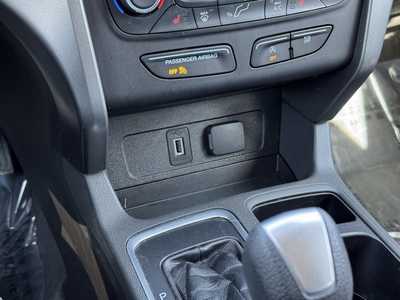 2017 Ford Escape, $8590. Photo 7