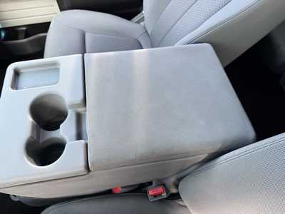 2014 Ford F150 Crew Cab, $15498. Photo 7