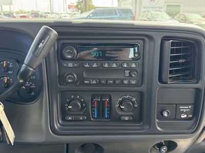 2005 Chevrolet 2500 Reg Cab, $9990. Photo 3
