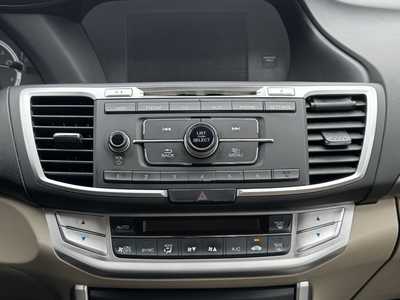 2014 Honda Accord, $11199. Photo 5