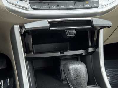 2014 Honda Accord, $11199. Photo 7