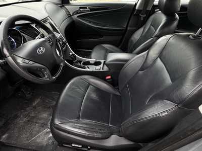 2011 Hyundai Sonata, $4990. Photo 5