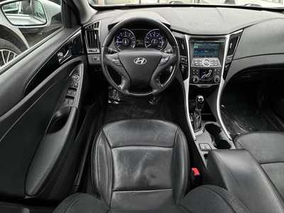 2011 Hyundai Sonata, $4990. Photo 8