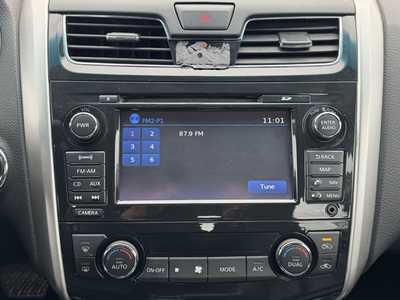 2013 Nissan Altima, $11990. Photo 4