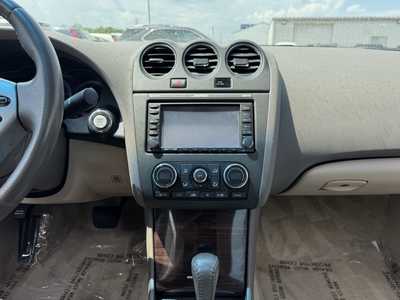 2010 Nissan Altima, $8992. Photo 2