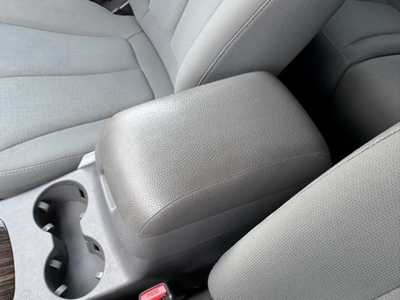 2011 Hyundai Santa Fe, $6690. Photo 10