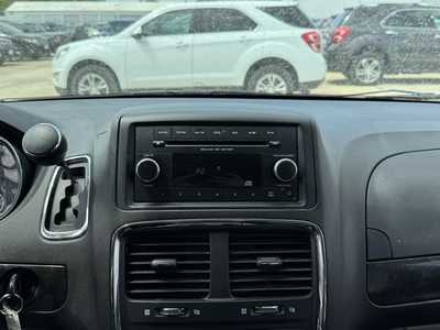 2016 Dodge Caravan, Grand, $8991. Photo 3