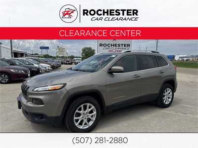 2017 Jeep Cherokee, $11598. Photo 1