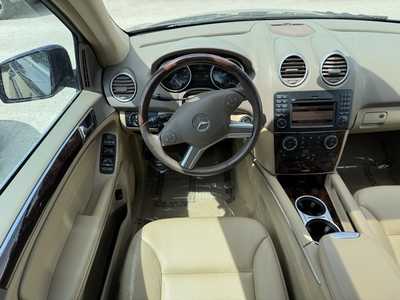 2011 Mercedes-Benz M-Class, $8491. Photo 8