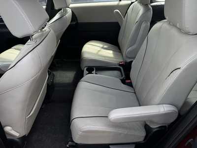 2013 Mazda Mazda5, $14799. Photo 4