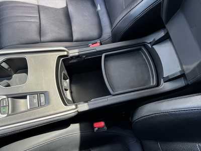 2018 Honda Accord, $17199. Photo 11