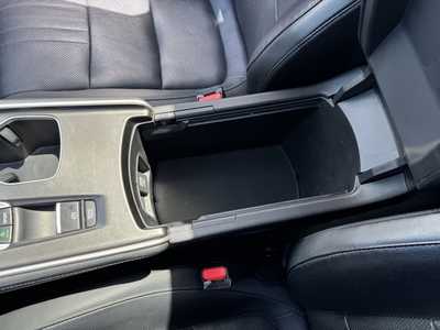 2018 Honda Accord, $17199. Photo 12
