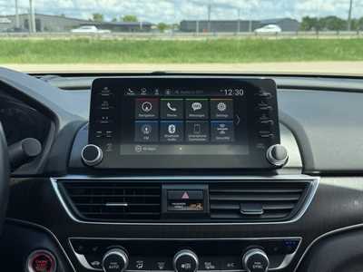 2018 Honda Accord, $17199. Photo 3