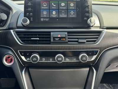 2018 Honda Accord, $17199. Photo 5