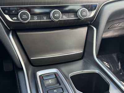 2018 Honda Accord, $17199. Photo 6