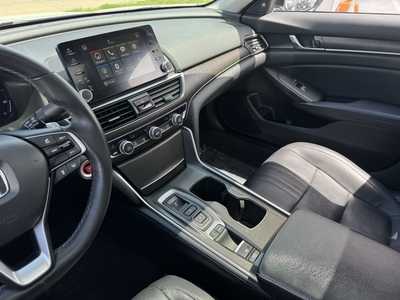 2018 Honda Accord, $17199. Photo 8