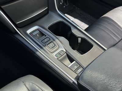 2018 Honda Accord, $17199. Photo 9