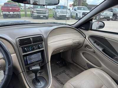 2001 Ford Mustang, $10490. Photo 11